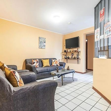 Kurmi Hostel Lima Airport מראה חיצוני תמונה