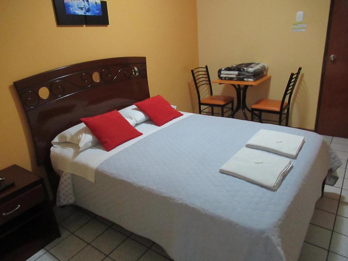 Kurmi Hostel Lima Airport מראה חיצוני תמונה