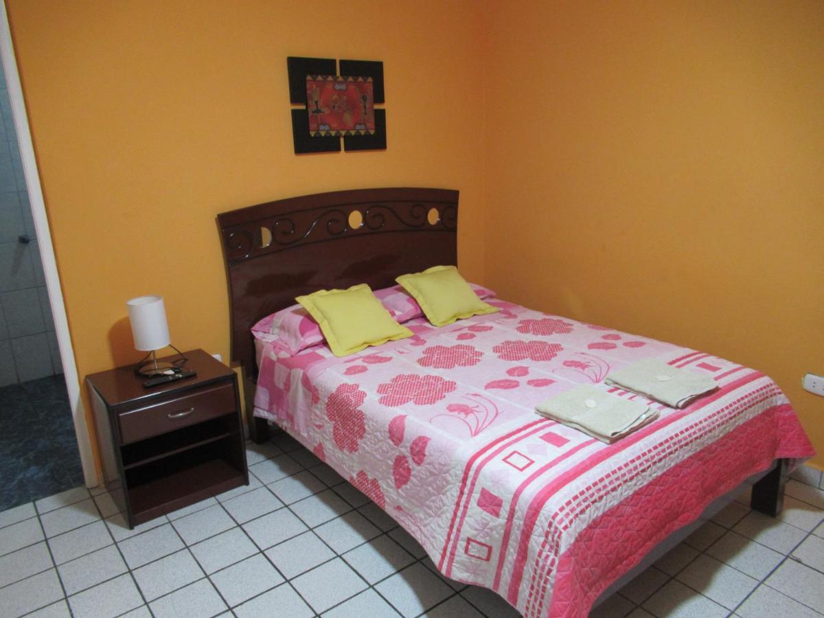 Kurmi Hostel Lima Airport מראה חיצוני תמונה