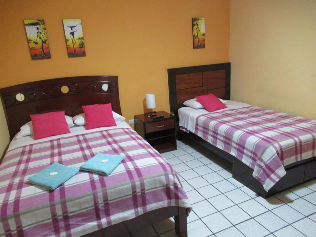 Kurmi Hostel Lima Airport מראה חיצוני תמונה