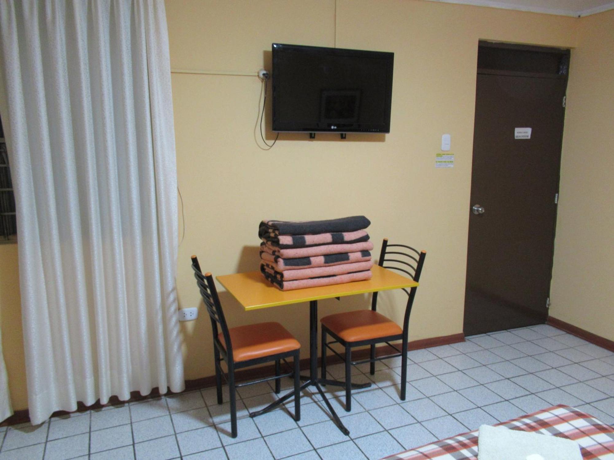 Kurmi Hostel Lima Airport חדר תמונה