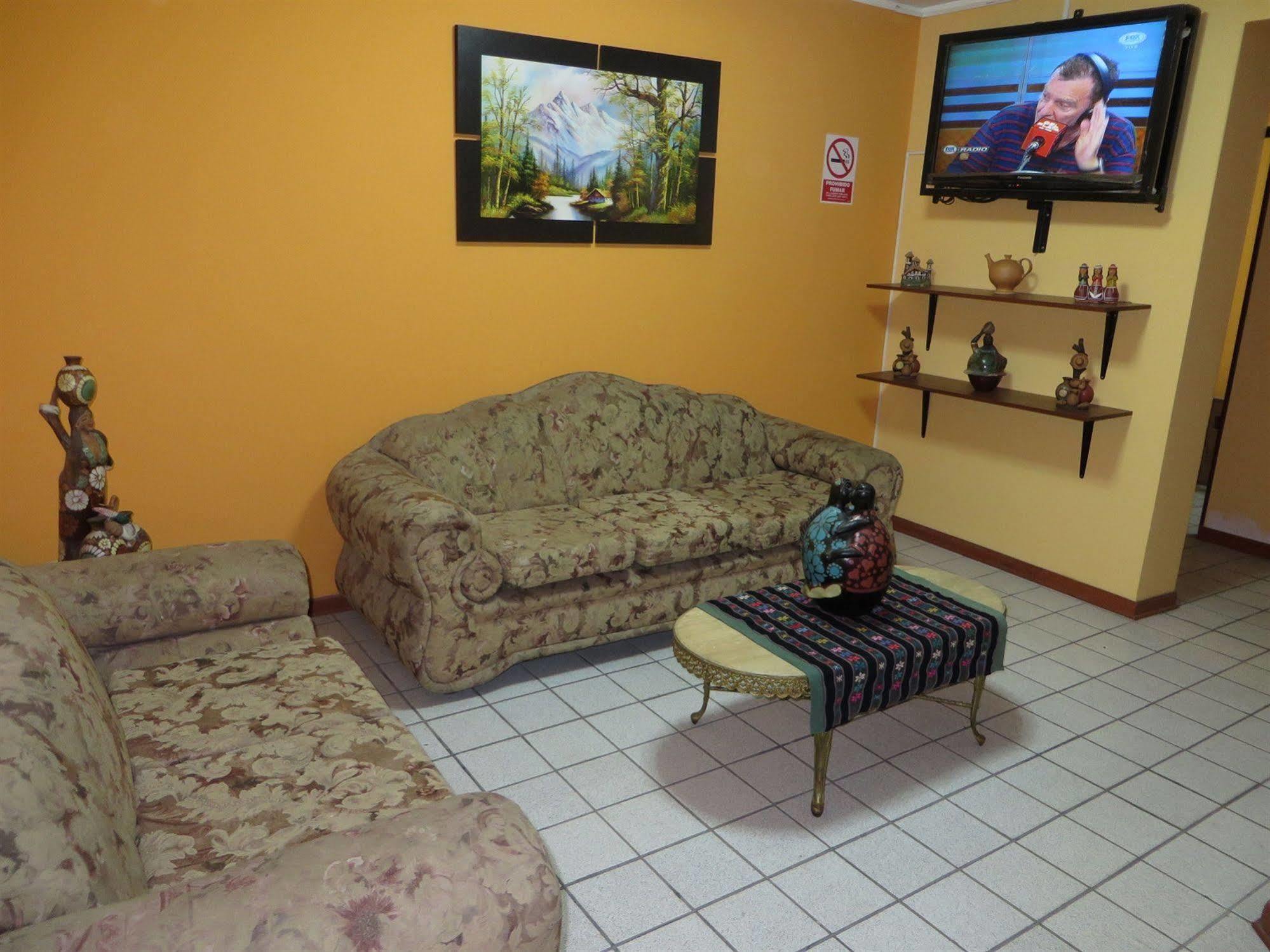 Kurmi Hostel Lima Airport מראה חיצוני תמונה
